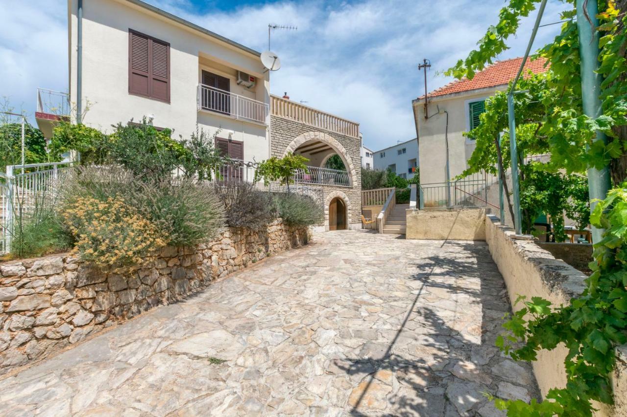 Apartment Smiljan Primosten Exterior photo